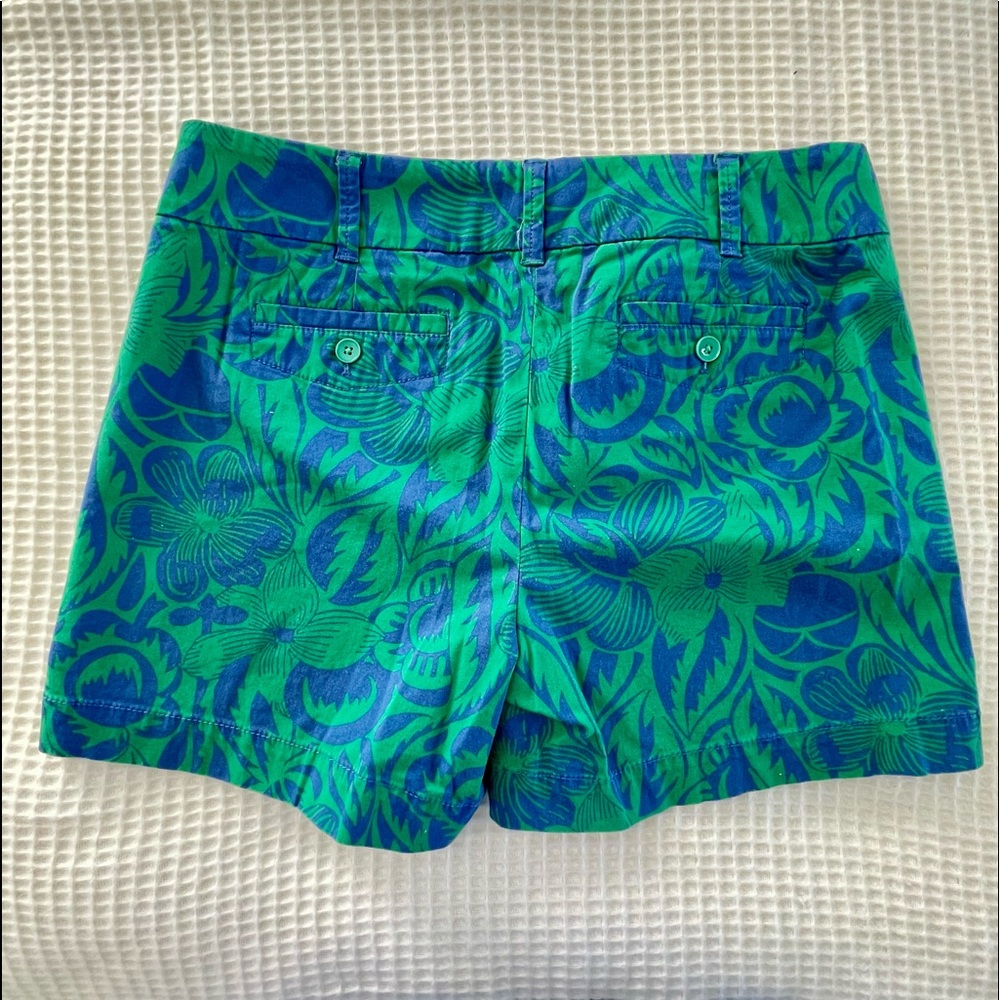 Talbots The Daily Shorts tropical print blue green, Size 10 - Picture 2 of 7